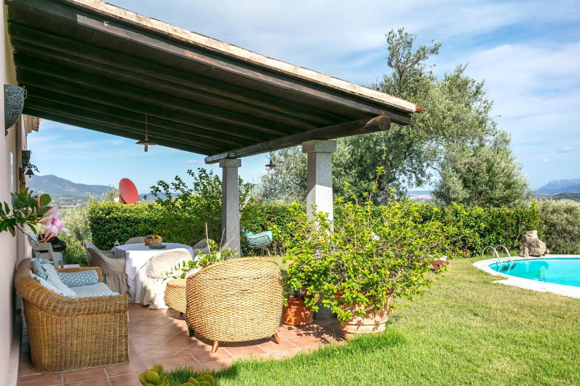 Villa Peditoltu Олбия Екстериор снимка