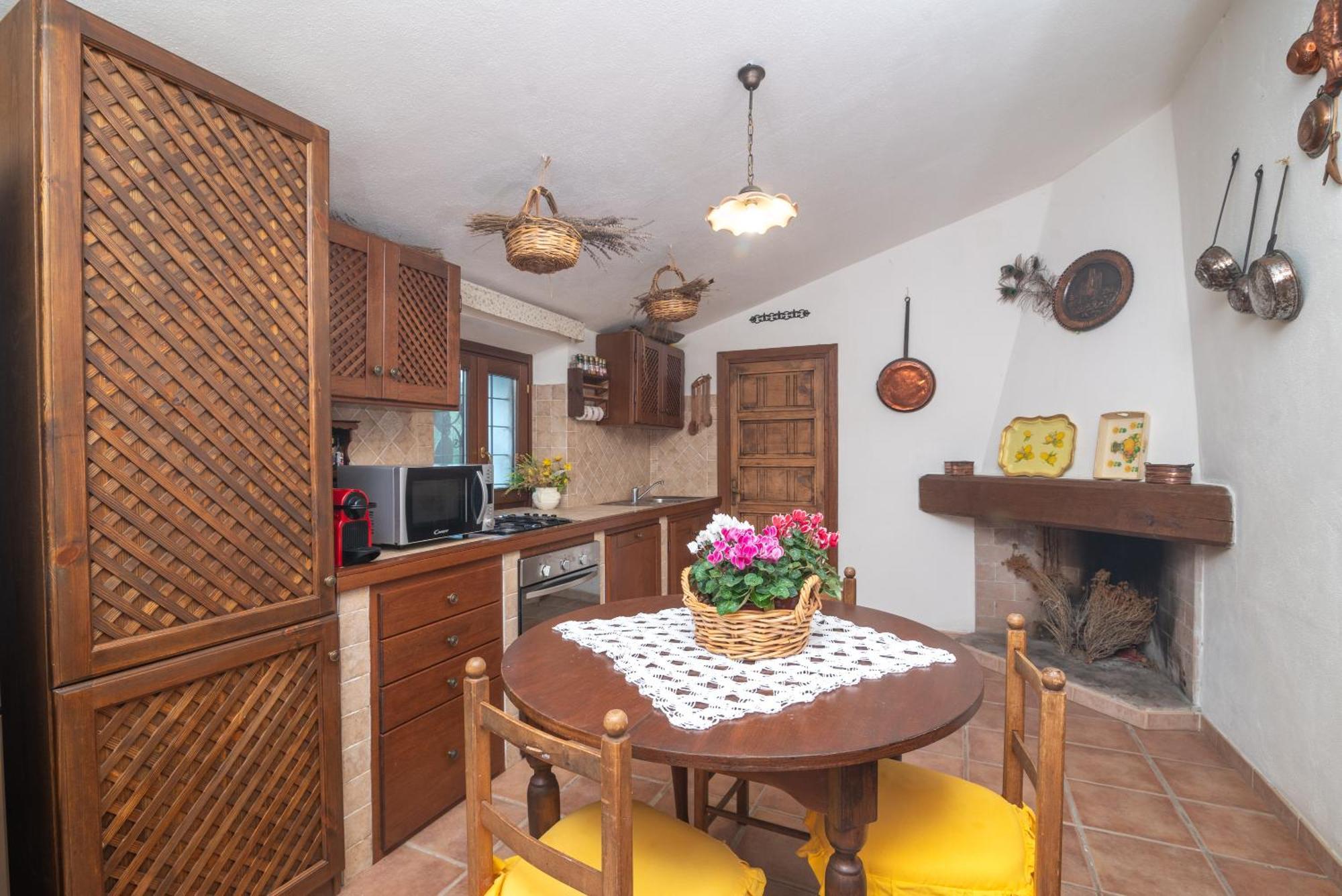 Villa Peditoltu Олбия Екстериор снимка