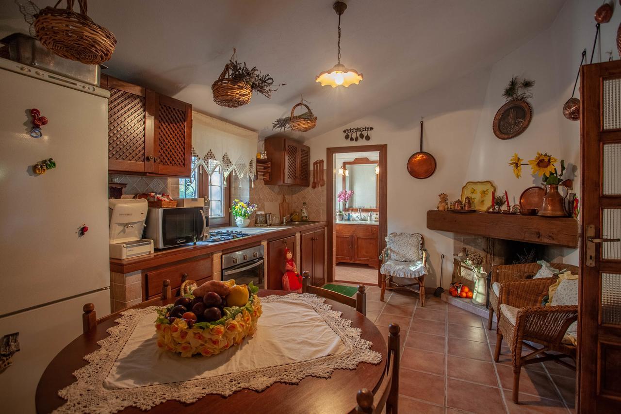 Villa Peditoltu Олбия Екстериор снимка